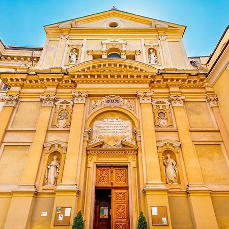 La Santa Maria Apartment Cuneo Bagian luar foto