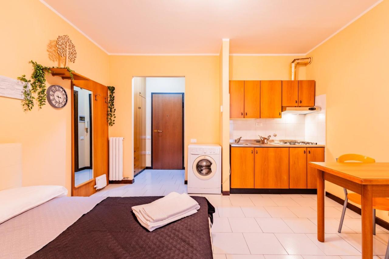 La Santa Maria Apartment Cuneo Bagian luar foto