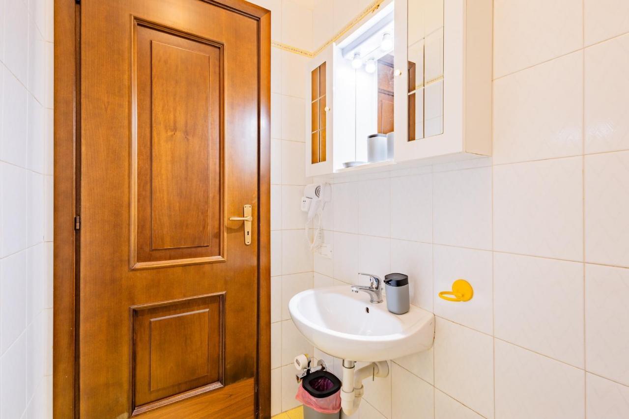 La Santa Maria Apartment Cuneo Bagian luar foto