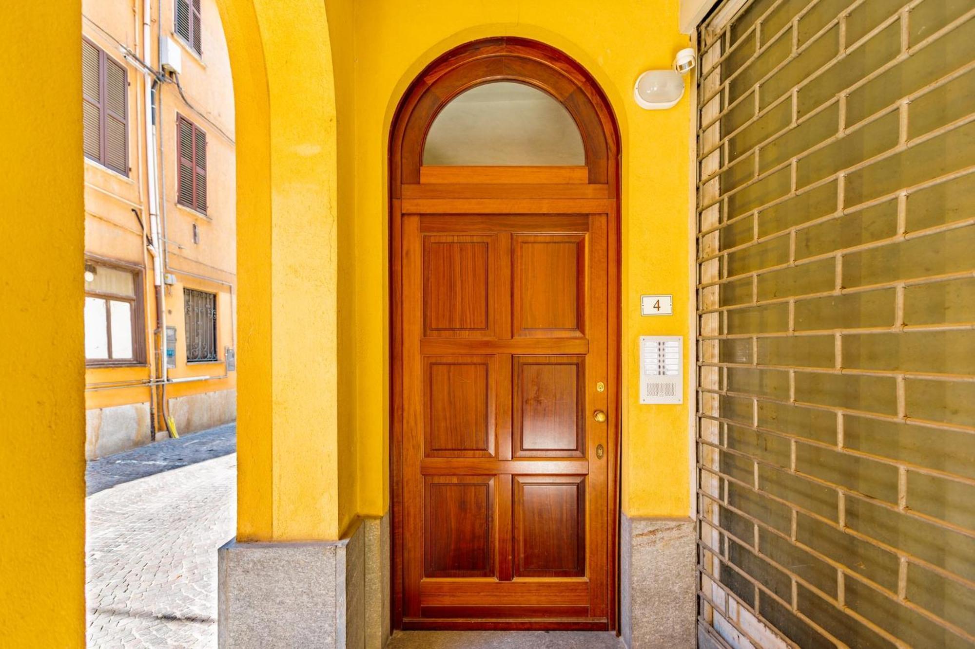 La Santa Maria Apartment Cuneo Bagian luar foto